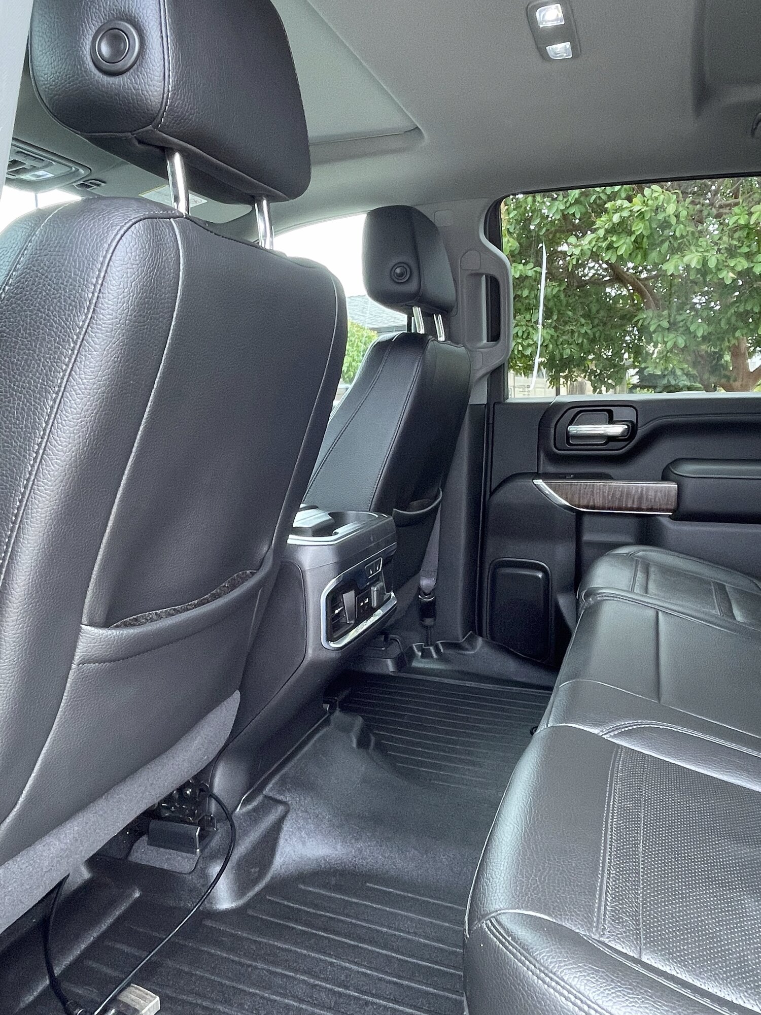 Clean rear seat and floor area after detail